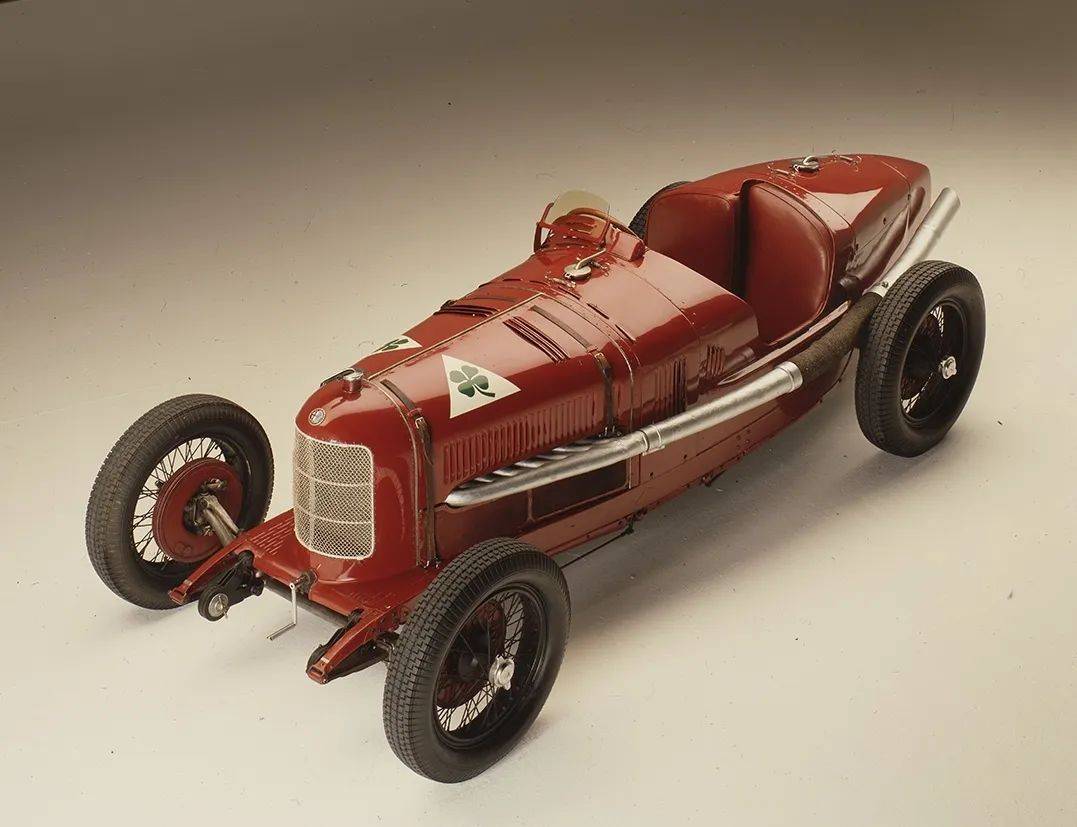 血脉相传:车手家族的世代传奇 血脉相传:车手家族的世代传奇