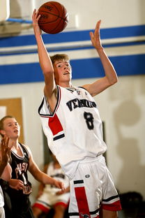 Leyu Sports (乐鱼体育)-中超赛季开局成绩与赛季末成绩对比，中超新赛季规则争冠和降级