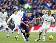 包含"西甲的裁判新规：如何保障比赛的公正"的词条