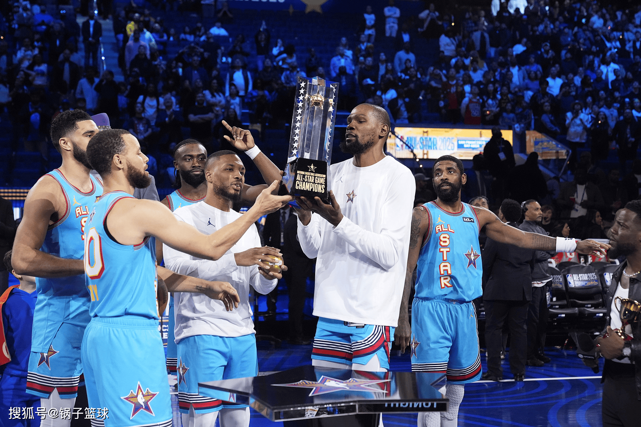 关于"Curry三分大赛再出击，全明星周末期待参与"的信息